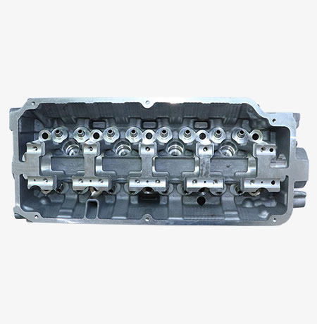 MD365937 Motor Parts 2.0L 4G94 Cylinder Head For Mitsubishi Montero Lancer Pajero Shogun Galant