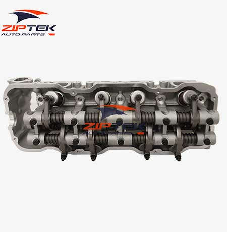 Nissan Datsun 11041-20G18 2.4 Z24 Complete Cylinder Head